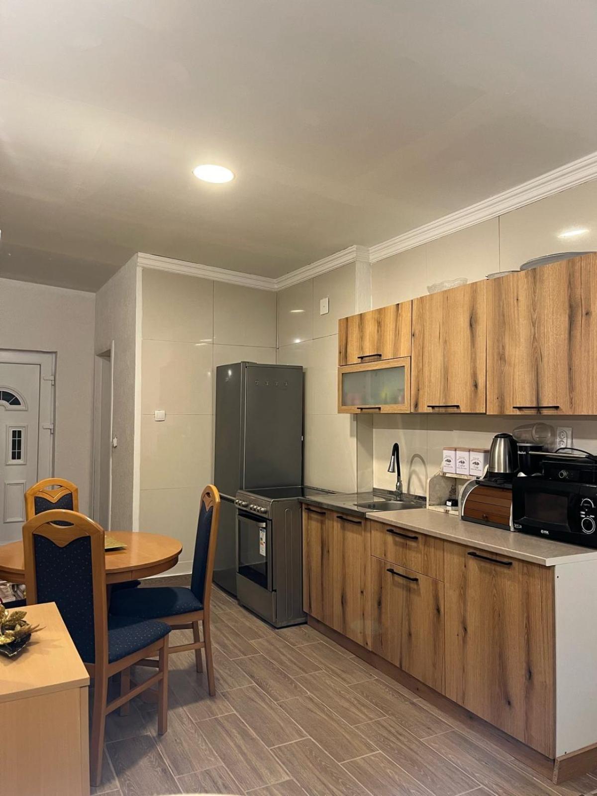 Asija Apartment Котор Екстериор снимка